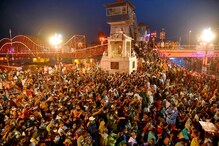 कोरोनाची दुसरी लाट पसरण्यामागे 'ही' लोकं कारणीभूत, ICMR चा मोठा खुलासा कोरोनाची दुसरी लाट पसरण्यामागे 'ही' लोकं कारणीभूत, ICMR चा मोठा खुलासा