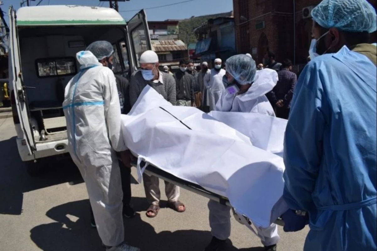 Second Wave of Corona: भारतानं केलं वैज्ञानिकांच्या इशाऱ्यांकडे दुर्लक्ष; म्हणून गंभीर परिणाम झाल्याचा दावा