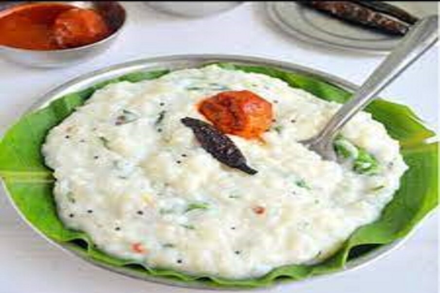 मुगाबरोबर किंवा जेष्ठमधाचे चूर्ण घालून दही घ्यावं.