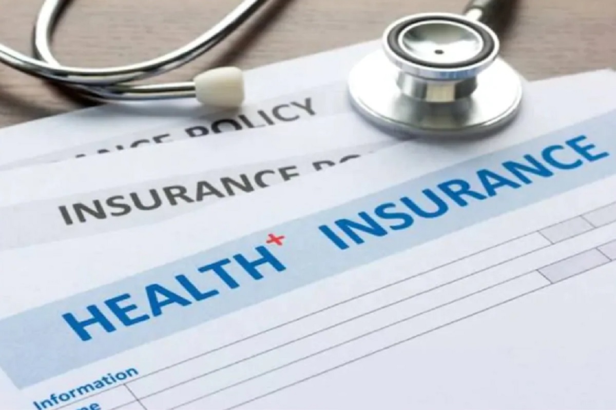 दरमहा केवळ 240 रुपये देऊन मिळवा 1 कोटींचा हेल्थ इन्शुरन्स, कॅशलेस क्लेम 20 मिनिटात होईल अप्रूव्ह