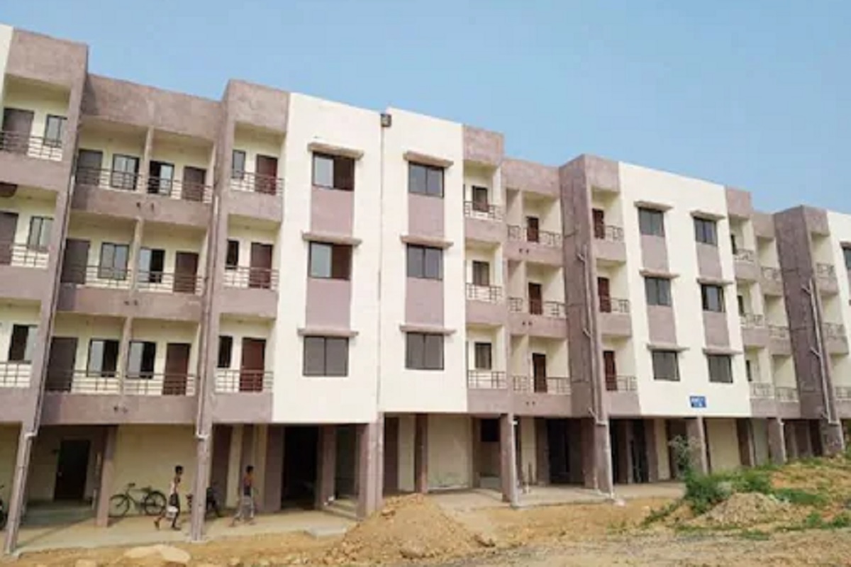 सरकारच्या या योजनेंतर्गत स्वस्तात घर खरेदीची संधी; जाणून घ्या कसा घ्याल या स्किमचा फायदा