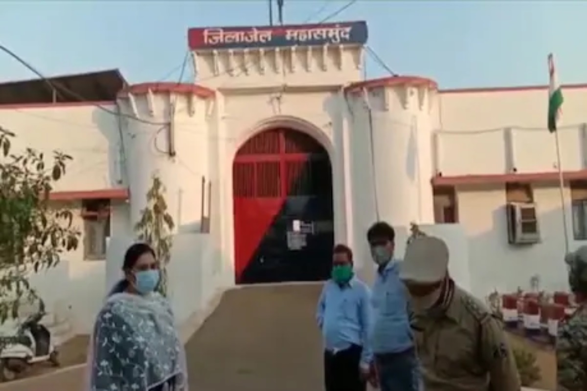 भरदिवसा तुरुंगातून फरार झाले 5 कैदी; CCTV फुटेजमुळे घटना उघड, जिल्ह्यात नाकाबंदी