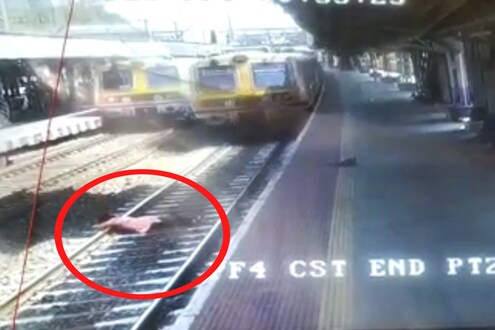 बऱ्याच वेळ थांबली अन् लोकल येताना दिसताच रुळावर जाऊन झोपली, अंगावर शहारे आणणारा आत्महत्येचा LIVE VIDEO