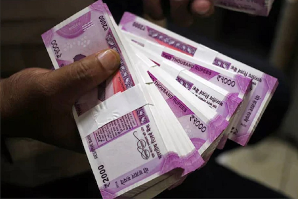 20 वर्षांनी दरमहा दीड लाख रुपये मिळवायचे आहेत? मग आता करा इतकी गुंतवणूक