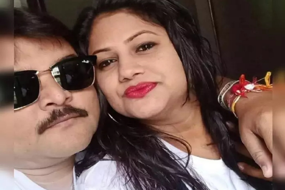 प्रेमाचा करुण अंत! कोरोनामुळं पतीचा मृत्यू झाल्यानंतर पत्नीची दवाखान्याच्याच सहाव्या मजल्यावरून उडी