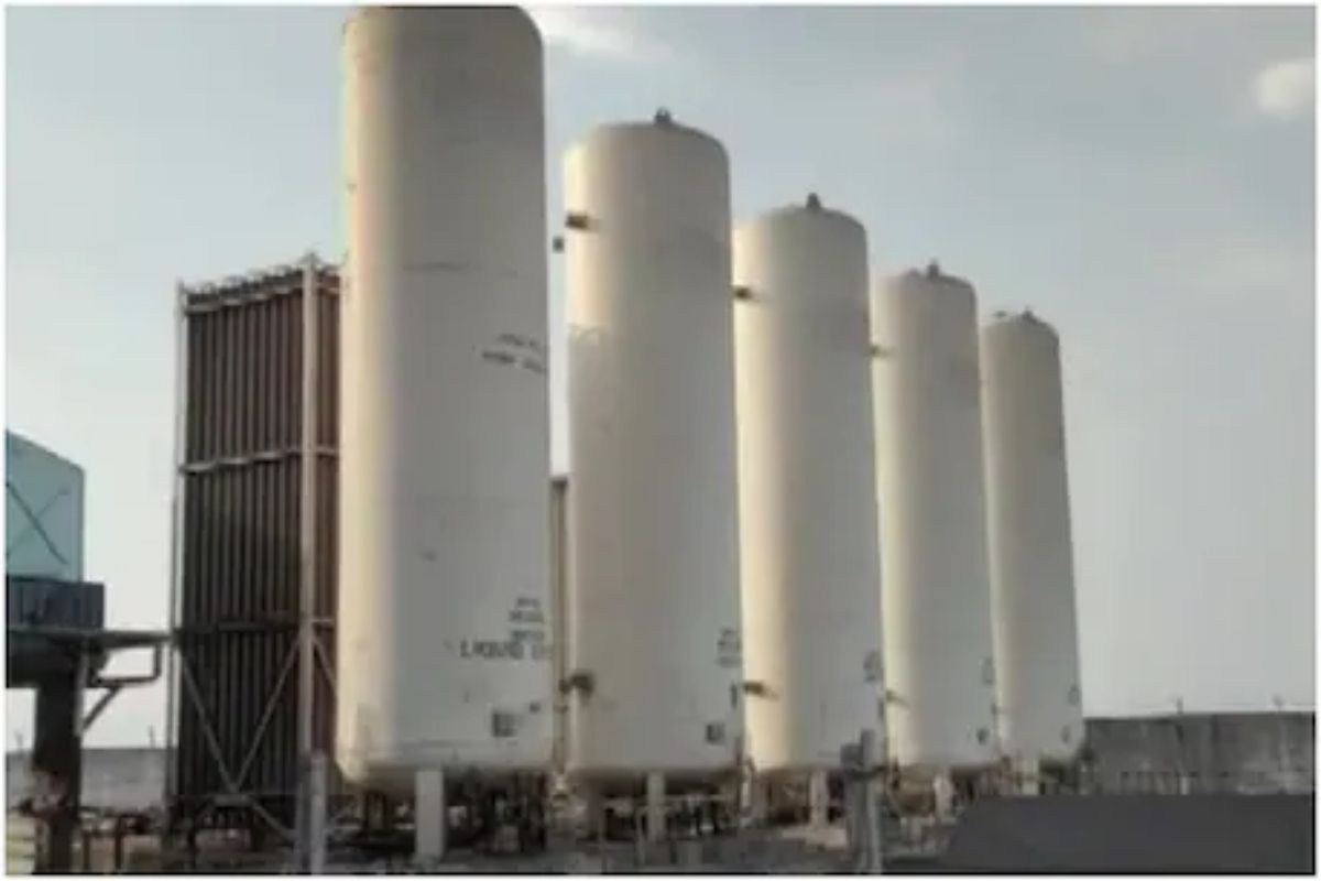 पुणे विभागात होणार प्रतिदिन 200 मेट्रीक टन ऑक्सिजनची निर्मिती; 16 नवे प्रकल्प उभारण्याचा प्रस्ताव