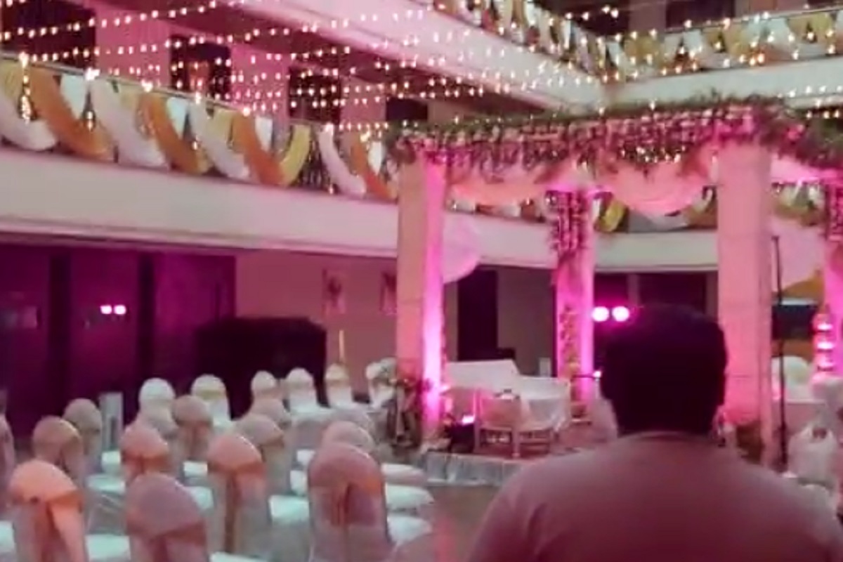 Pune News: शाही लग्न सुरू होण्याआधीच पोलिसांची धाड! 1 लाख 14 हजारांचा दंड भरताना आले नाकीनऊ