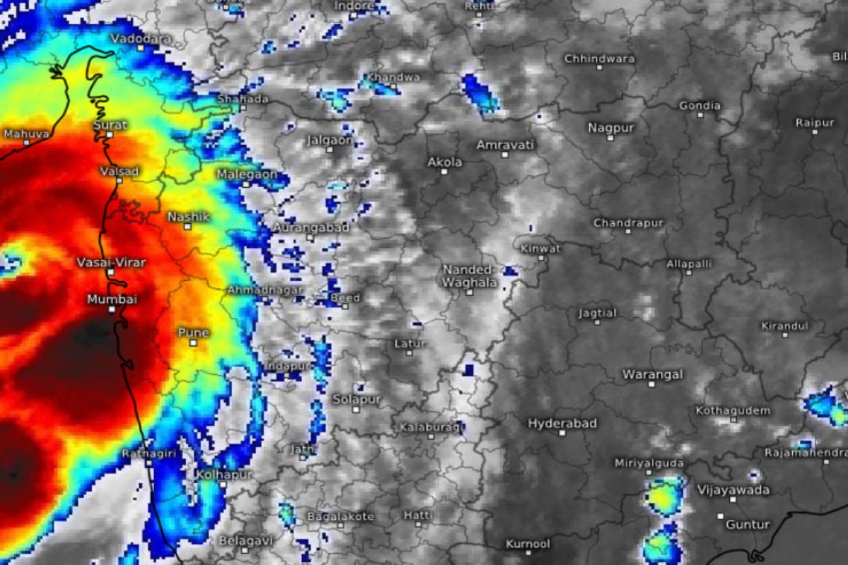 राज्यातील हवामान बदलाचा अंदाज देणारे 3 रडार नादुरुस्त! चक्रीवादळाच्या संकटादरम्यान धक्कादायक माहिती समोर