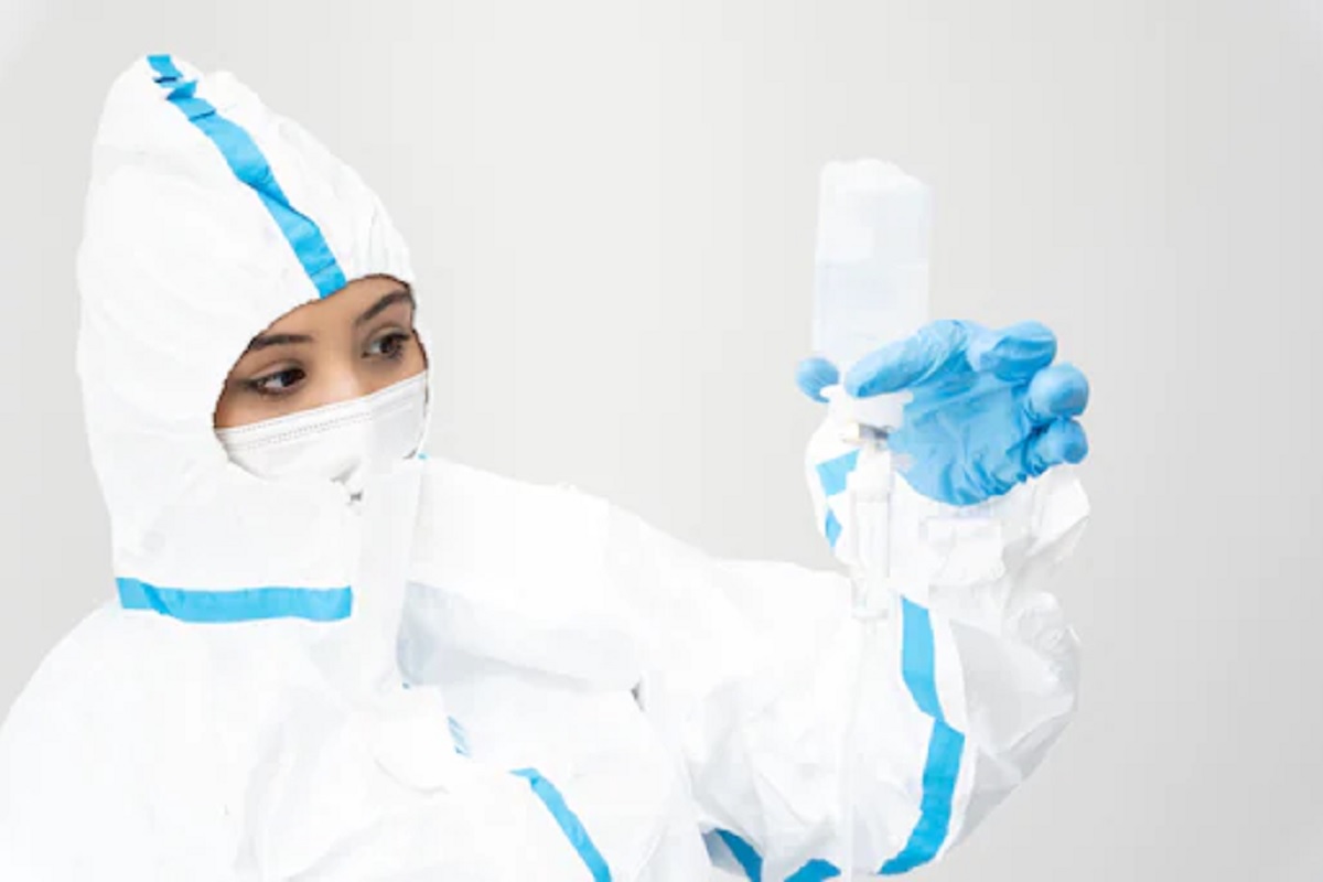 Saline Gargle : फक्त गुळण्या करा आणि तुम्ही कोरोना पॉझिटिव्ह की निगेटिव्ह ओळखा