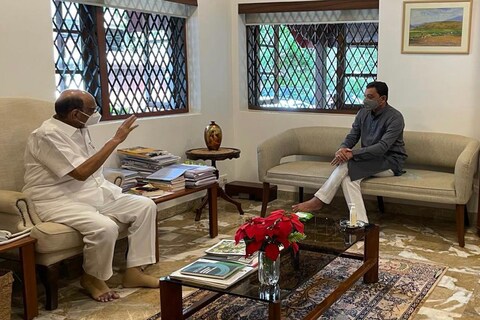 'मराठा समाजाचे आरक्षण सुप्रीम कोर्टात रद्द झाले आहे. त्यामुळे समाज हा अस्वस्थ आहे. सध्या परिस्थिती बिकट आहे'
