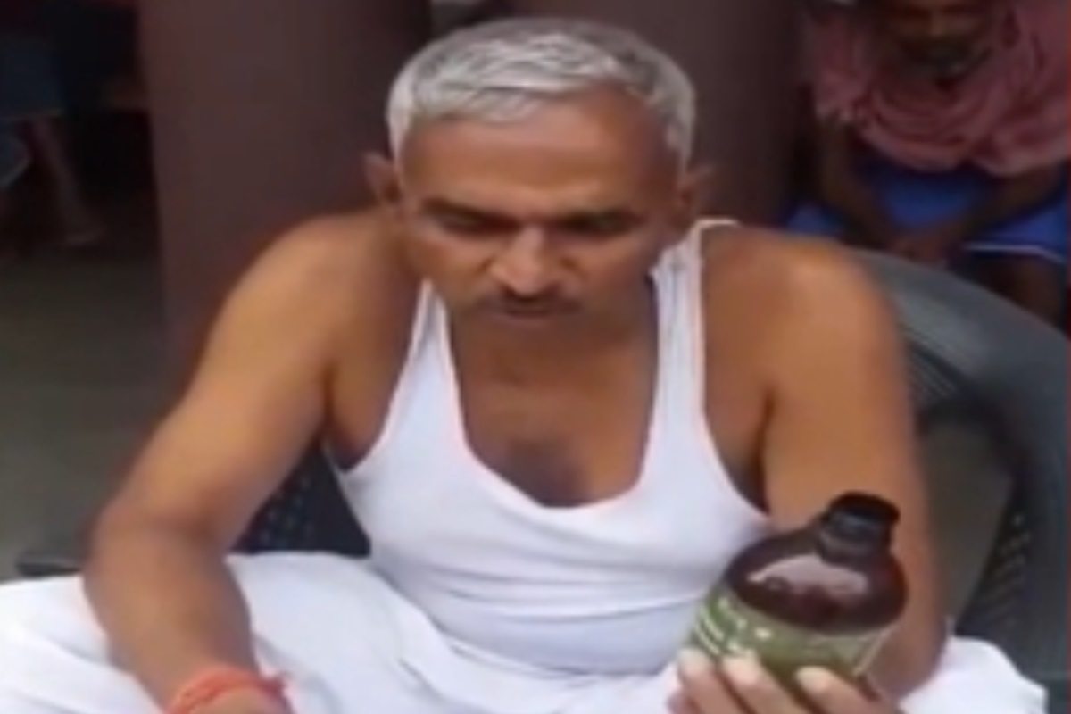 कोरोनापासून बचावासाठी भाजप आमदारानं सांगितला अजब उपाय, गोमूत्र पितानाचा VIDEO केला शेअर