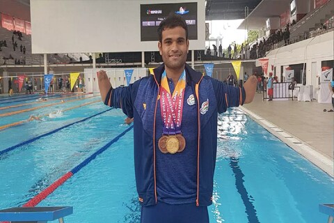 मराठमोळा स्विमर सुयश नारायण जाधव (Suyash Jadhav) हा टोकयो पॅरालम्पिकसाठी (Tokyo Paralympics) क्वालिफाय झालेला पहिला भारतीय खेळाडू ठरला आहे. 