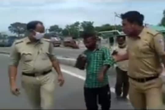 प्राण जाए पर चाय ना जाए! पोलिसांपासून स्वतःला नाही तर चहाला वाचवण्याची धडपड; पाहा VIDEO