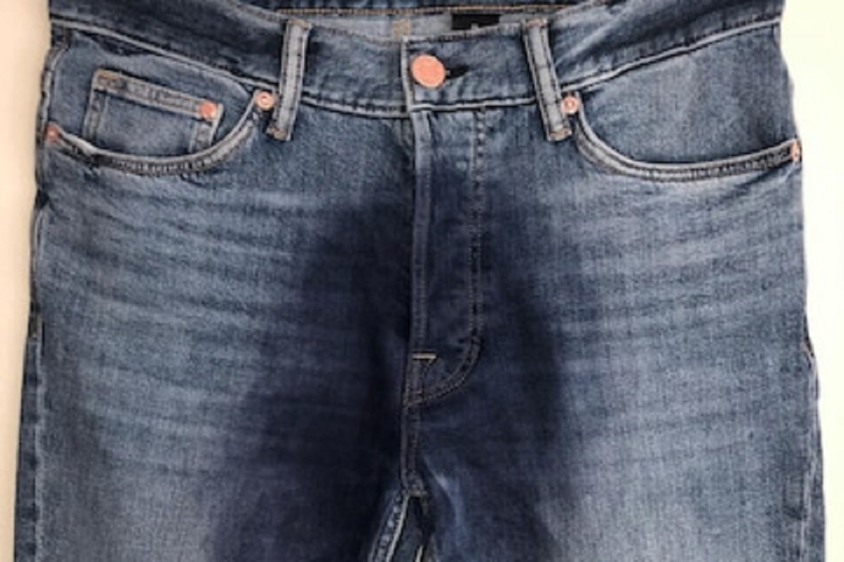 आता हेच बाकी होतं! अशी Wet Pants Denim घालण्याची तुमची तयारी आहे का?