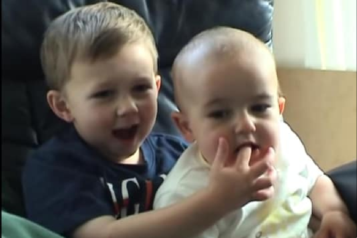 यूट्यूबवर व्हायरल झालेल्या व्हिडिओची होणार ऑनलाइन विक्री, 14 वर्षांपूर्वी झाला होता लोकप्रिय