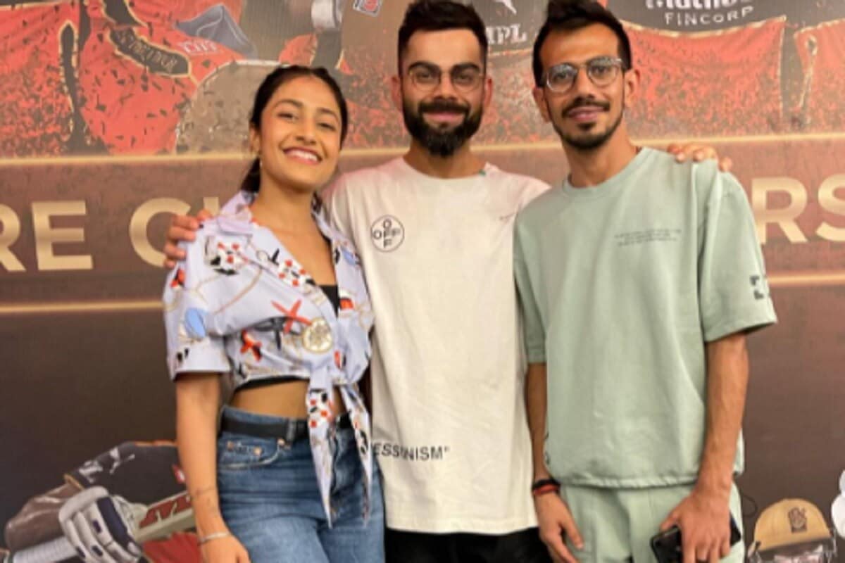 आयपीएलच्या या मोसमात युझवेंद्र चहलने 7 मॅचमध्ये 8.26 च्या इकोनॉमी रेटने 4 विकेट घेतल्या. पण कोरोना व्हायरसमुळे आयपीएल 29 सामन्यांनंतर स्थगित करण्यात आली. आयपीएलच्या या मोसमात युझवेंद्र चहलने 7 मॅचमध्ये 8.26 च्या इकोनॉमी रेटने 4 विकेट घेतल्या. पण कोरोना व्हायरसमुळे आयपीएल 29 सामन्यांनंतर स्थगित करण्यात आली.