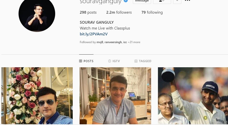 सोशल मीडियावर फोटो टाकण्याच्या नादात सौरव गांगुलीला ट्रोल व्हावं लागलं, यानंतर त्याने तो फोटो काढून टाकला. दुबईमध्ये गांगुली कामासोबतच इतर गोष्टीही एन्जॉय करत आहे. सोशल मीडियावर फोटो टाकण्याच्या नादात सौरव गांगुलीला ट्रोल व्हावं लागलं, यानंतर त्याने तो फोटो काढून टाकला. दुबईमध्ये गांगुली कामासोबतच इतर गोष्टीही एन्जॉय करत आहे.