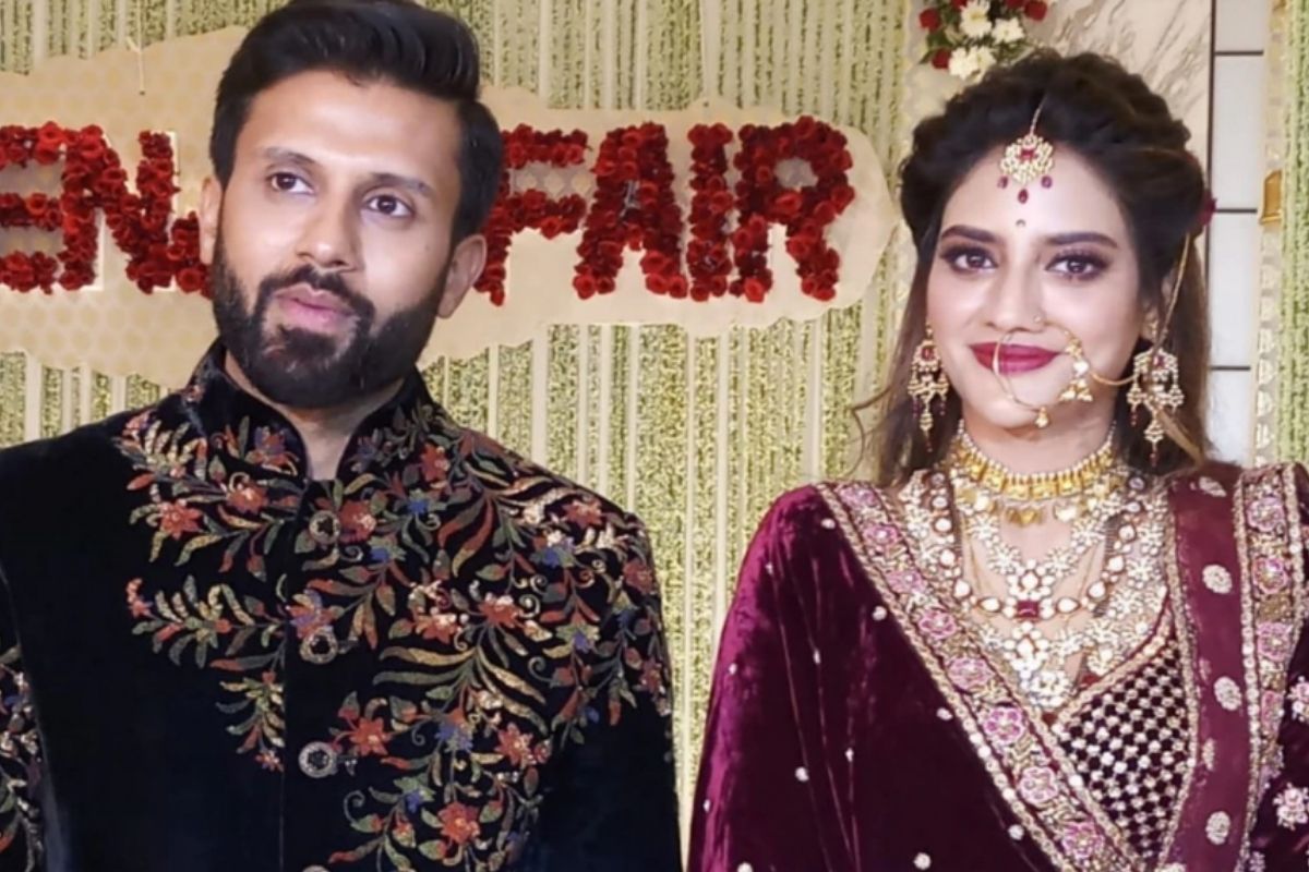 निखिलने नुशरतच्या आरोपांना पूर्णपणे नाकरलं आहे. व नुशरत घराच्या कर्जात बुडाली होती. मी तिला माझ्या कुटुंबाच्या अकाउंटवरून पैसे ट्रान्सफर केले होते. निखिलने नुशरतच्या आरोपांना पूर्णपणे नाकरलं आहे. व नुशरत घराच्या कर्जात बुडाली होती. मी तिला माझ्या कुटुंबाच्या अकाउंटवरून पैसे ट्रान्सफर केले होते.