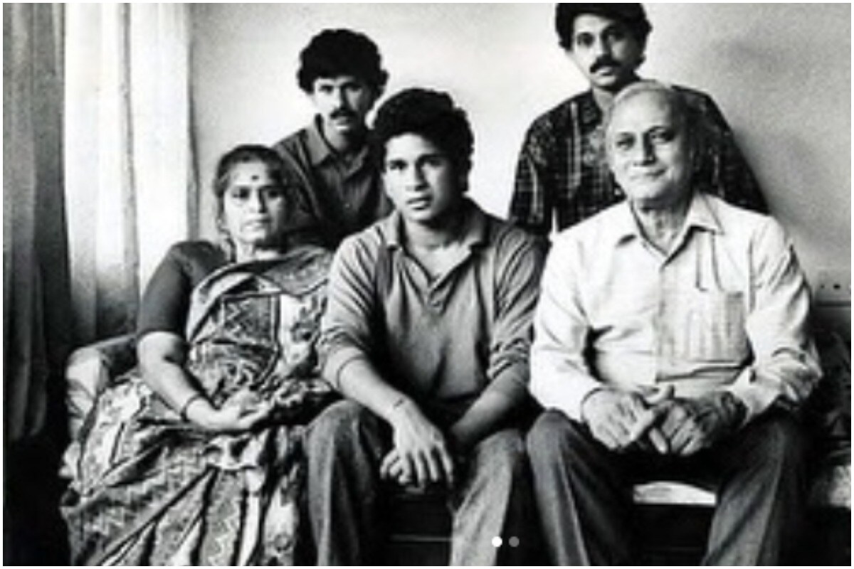 बीसीसीआयने कॉमनवेल्थ स्पर्धेत खेळलेल्या सचिन, अजय जडेजा, अनिल कुंबळे आणि रॉबिन सिंह या चौघांना कॅनडामध्ये पाकिस्तान विरुद्धच्या मालिकेसाठी पाठवण्याचे ठरवले. (फोटो सौजन्य -sachintendulkar) बीसीसीआयने कॉमनवेल्थ स्पर्धेत खेळलेल्या सचिन, अजय जडेजा, अनिल कुंबळे आणि रॉबिन सिंह या चौघांना कॅनडामध्ये पाकिस्तान विरुद्धच्या मालिकेसाठी पाठवण्याचे ठरवले. (फोटो सौजन्य -sachintendulkar)
