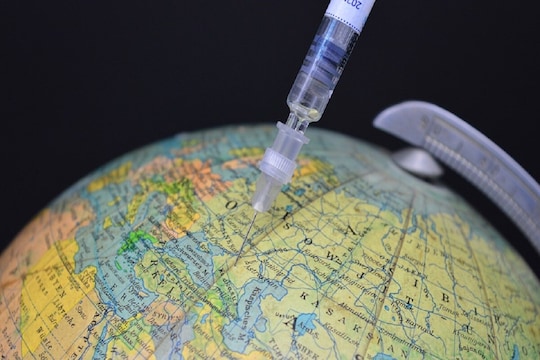 पुढील महिन्यापासून इतर देशांना भारताकडून लसी, ‘Vaccine Friendship’ ला पुन्हा सुरुवात