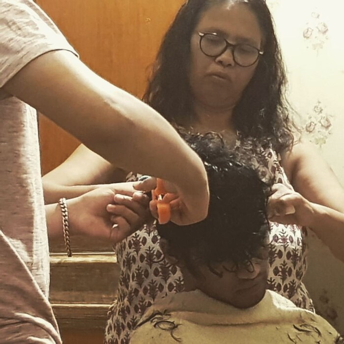 बाबा मला खूप प्रेमाने विचारायचे की मी तुझे केस कट करू शकतो का? 