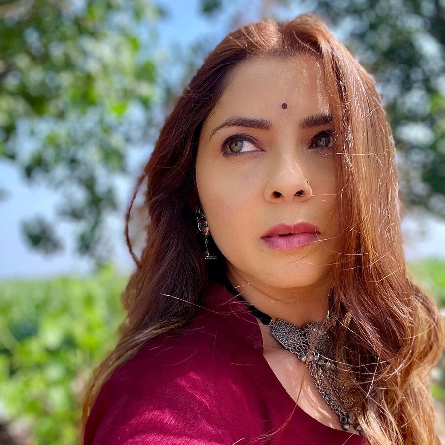 मायदेशी परतताच सोनालीने शुटींगलादेखील सुरुवात केली आहे. 