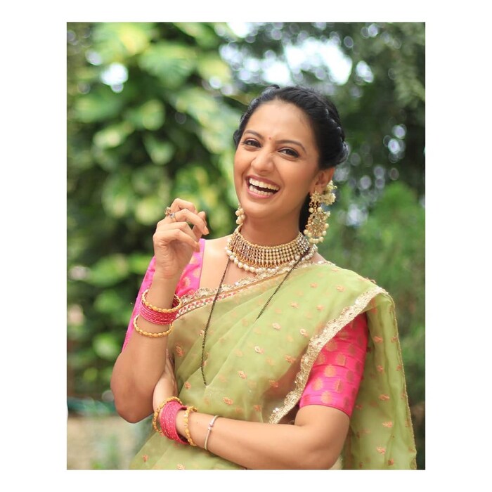 यामधील तिची शुभ्राची भूमिका देखील खुपचं लोकप्रिय ठरली आहे. 