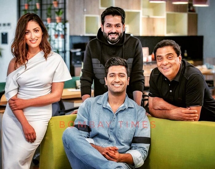 'उरी - द सर्जीकल स्ट्राईक' या चित्रपटात दोघांनी एकत्र काम केलं होतं. याशिवाय आदित्य ने 'विकी डोनर' सारख्या चित्रपटाचही दिग्दर्शन केलं होते. 'उरी' साठी त्याला राष्ट्रीय पुरस्कार देखिल मिळाला होता.