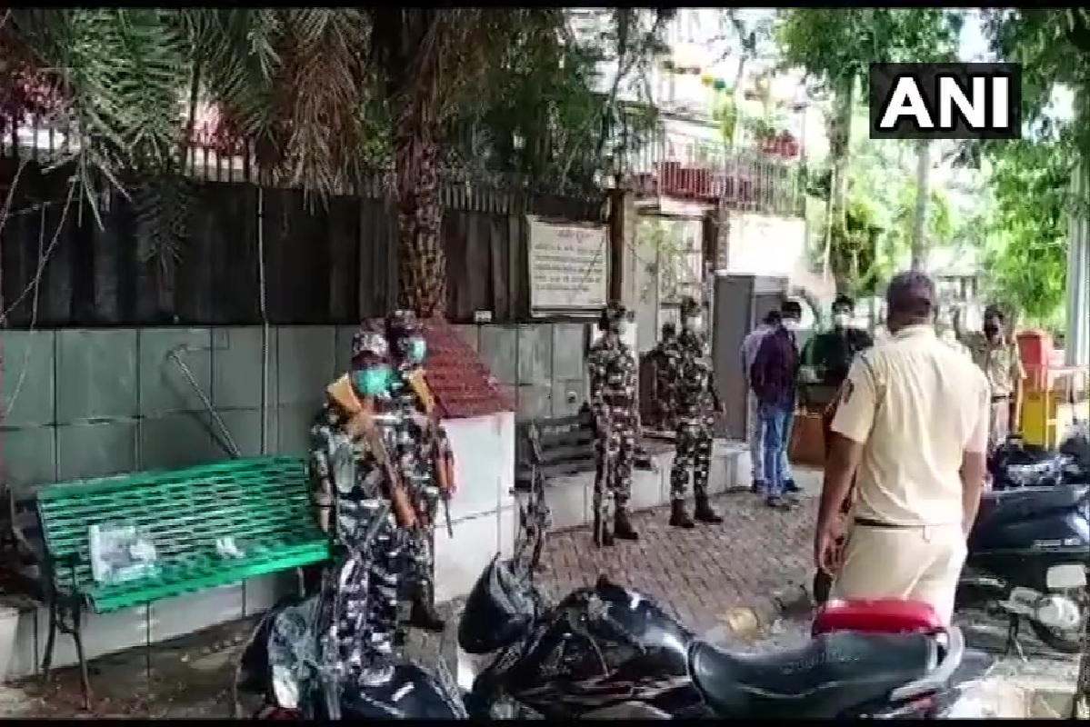 माजी गृहमंत्री अनिल देशमुखांच्या नागपुरातील घरी ईडीचा छापा, CRPF च्या तुकड्या तैनात