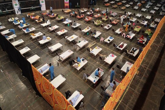 चांगली बातमी: मुंबई पालिकेच्या 'या' 6 कोविड सेंटरमध्ये तब्बल 89 हजार रुग्णांवर उपचार