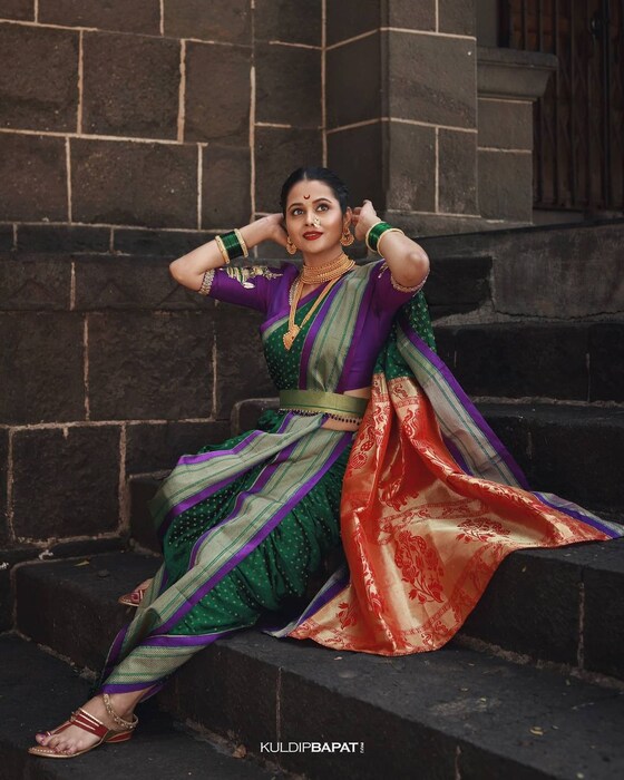 काहींनी तर तू अगदी नक्षत्रासारखी दिसतेस अशा प्रतिक्रिया या फोटोंवर दिल्या आहेत.