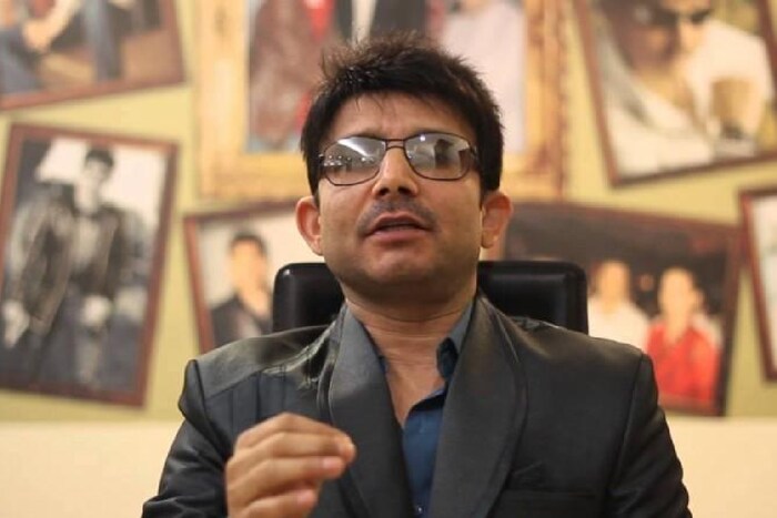 कमाल खान – कमालनं अभिनेता, दिग्दर्शक, निर्माता अशा विविध क्षेत्रातून बॉलिवूडमध्ये टिकण्याचा प्रयत्न केला. परंतु त्याचा एकही चित्रपट चालला नाही. सध्या तो बॉलिवूड सेलिब्रिटींविरोधात वादग्रस्त ट्विट करुन चर्चेत असतो.