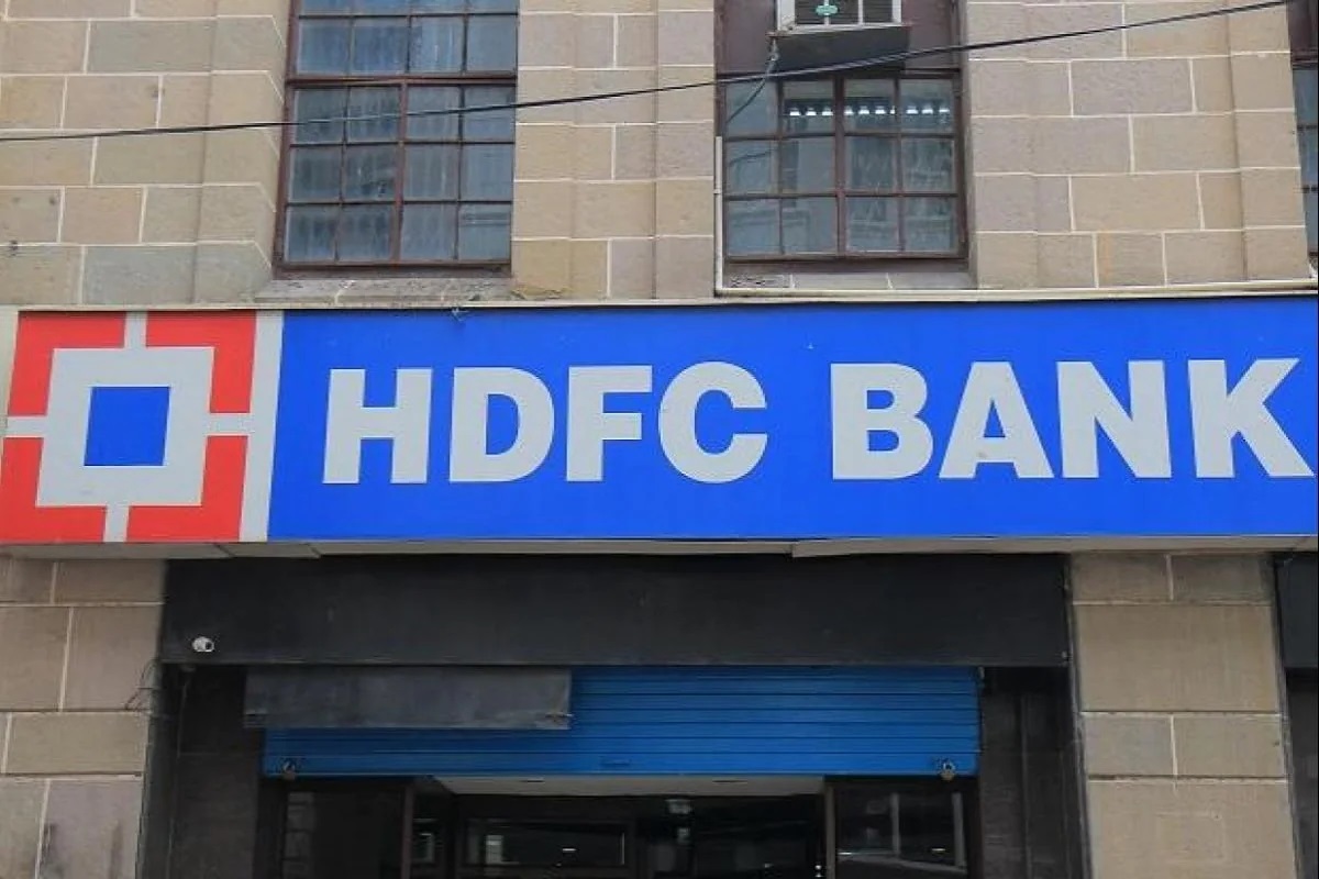 HDFC बँक देतंय Festive Treats! लोन आणि EMI सह मिळतील 10000 पेक्षा जास्त ऑफर