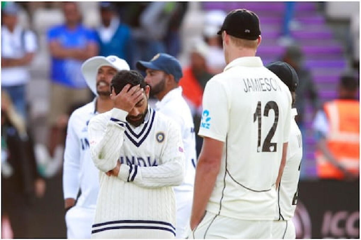 IND vs ENG : इंग्लंड सीरिजआधी विराटपुढे नवं संकट, कसा करणार सामना?