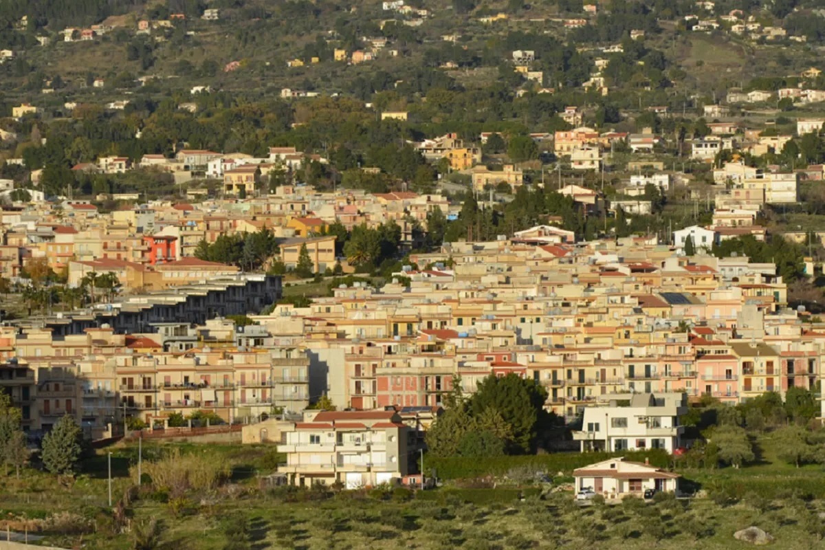अवघ्या एक डॉलरमध्ये मिळणाऱ्या इटलीतील सुंदर घरांचं 'हे' आहे वास्तव