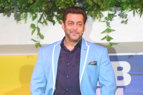‘भाईजान कुठले व्हिडीओ डिलिट करु?’ कोर्टानं झापताच अभिनेत्यानं घेतली माघार