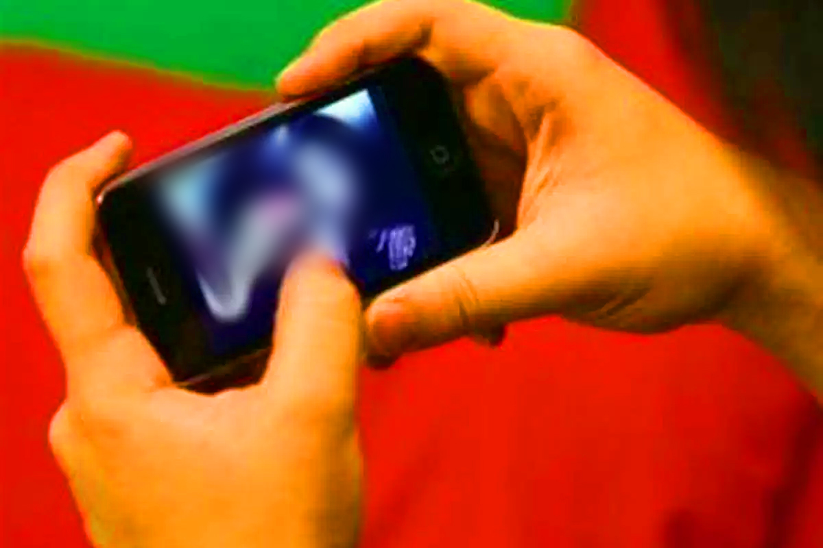 Cyber Crime : पत्नी गेली माहेरी, पतीनं फेक अकाऊंट बनवत केलं घाणेरडं कृत्य