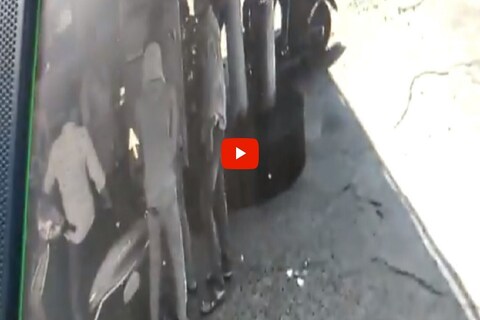 Nagpur Crime: नागपुरात भरदिवसा पेट्रोल पंप (petrol pump)वर चाकूचा धाक दाखवून लुटण्याचा प्रयत्न केला आहे. 