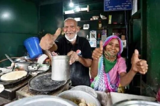 ‘बाबा का ढाबा’मध्ये शुकशुकाट? पाहा व्हिडिओमुळं प्रसिद्ध झालेले आजोबा सध्या काय करतात?