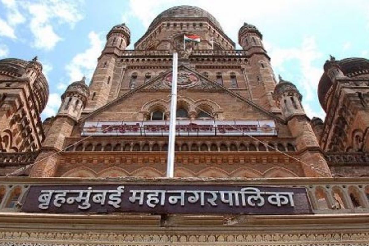 Job Alert: मुंबई महानगपालिकेत तब्बल 2 हजार जागांसाठी पदभरती; गमावू नका भरघोस पगाराची नोकरी