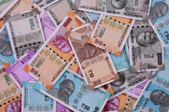 भन्नाट ऑफर! दररोज करा 200 रुपयांची गुंतवणूक, मिळतील 28 लाख रुपये, वाचा सविस्तर