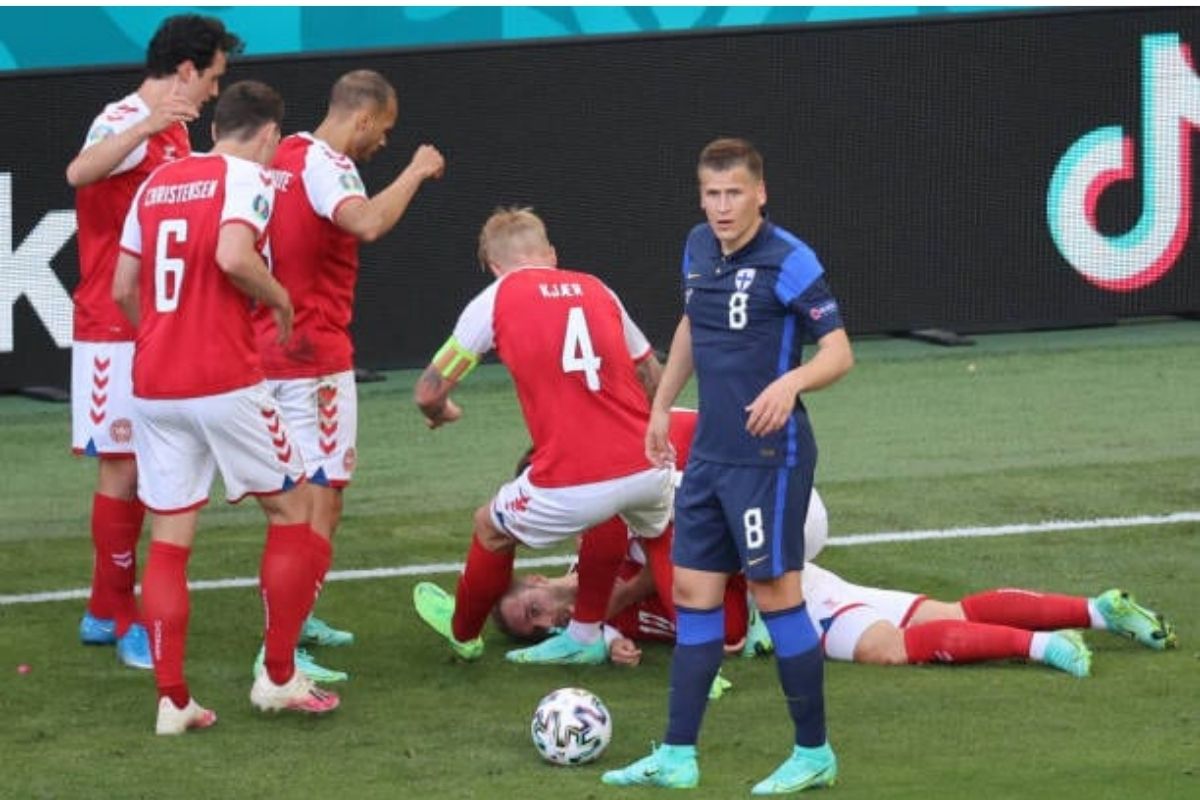 Fact Check: कोरोना लस घेतल्यानं मैदानात कोसळला एरिक्सन? वाचा Viral मेसेजचं सत्य