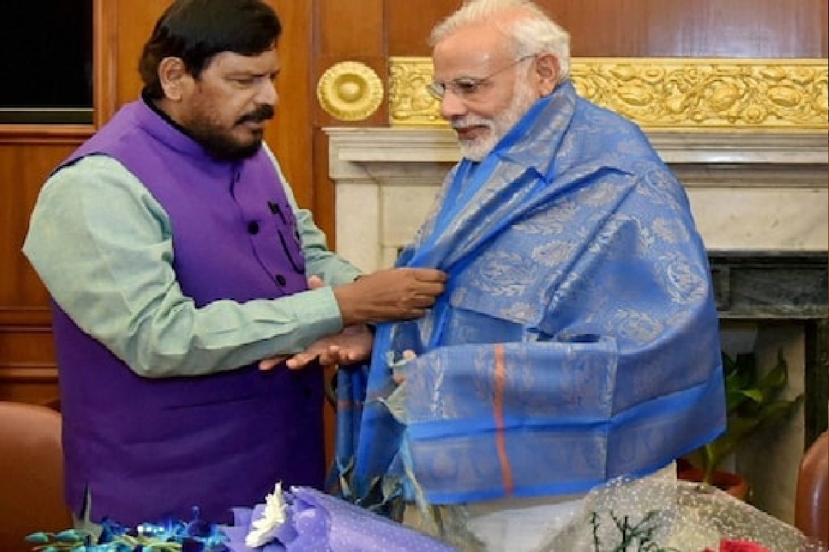 रामदास आठवले उत्तर प्रदेश विधानसभेसाठी मैदानात, भाजपाकडे केली जागांची मागणी