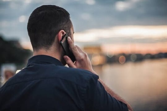 कॉल सेंटर कानपूरमध्ये अन् अमेरिकेत लोकांची फसवणूक, 80 लाखांना लुटले