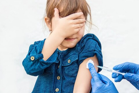 लहान मुलांना लवकरात लवकर कोरोना लस (Corona vaccine for child) मिळावी यासाठी वेगाने प्रयत्न सुरू झाले आहेत.