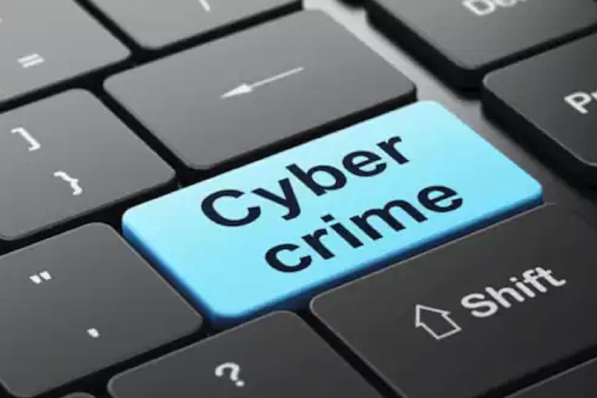 Facebook वर बिझनेस करणाऱ्यांना सावध होण्याची गरज, घडताहेत अनेक Cyber Frauds; वाचा हा किस्सा