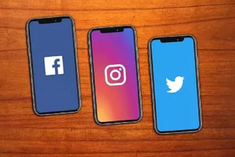ट्विटर (Twitter), फेसबुक (Facebook) आणि इन्स्टाग्राम (Instagram) सुरक्षित ठेवणं मोठं चॅलेंजिंग ठरतं. परंतु काही स्टेप्स फॉलो करुन तुमचं सोशल मीडिया प्रोफाईल हॅक होण्यापासून वाचवता येऊ शकतं.