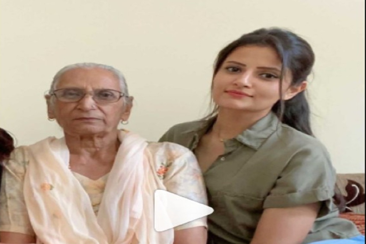 'हे काम कर लागेल मुलांची लाइन'; लग्नासाठी मुलगा न सापडणाऱ्या नातीला आजीने दिल्या टिप्स