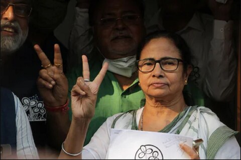 विधानसभेच्या निवडणुकीपूर्वी भारतीय जनता पक्षामध्ये (BJP) दाखल झालेले काही आमदार तृणमूल काँग्रेसमध्ये परत येण्याची वाट पाहत असल्याचे सांगण्यात येत आहे. या आमदारांची संख्या थोडी-थोडकी नसून 33 असल्याचे बोलले जात आहे. 