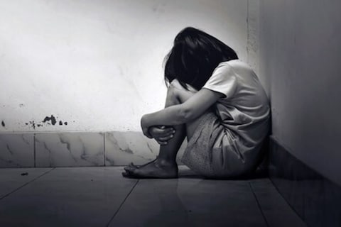 जालन्यात एका अल्पवयीन मुलीवर अमानुष पद्धतीनं बलात्कार करण्यात आला आहे. (File Photo)